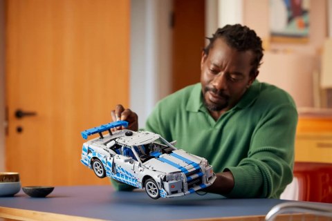 LEGO Technic 42210 Samochód Nissan Skyline GT-R (R34) z filmu Za szybcy, za wściekli