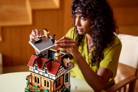 Lego LEGO ICONS 10350 Dom w stylu angielskim