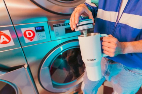 Kubek termiczny ze słomką Kambukka Rio Tumbler 950ml, Frosty Coconut