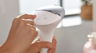 Philips Depilacjia światłem PHILIPS LUMEA BRI 940/00
