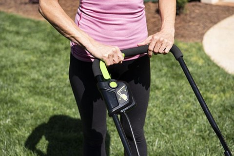 Zestaw Kosiarka akumulatorowa 33 cm GREENWORKS GD24LM33K4 - ładowarka + akumulator 4Ah - 2516107UB