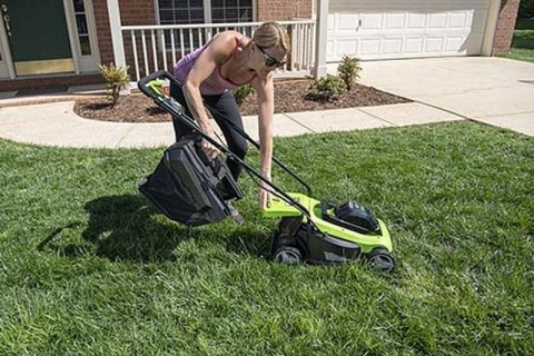 Zestaw Kosiarka akumulatorowa 33 cm GREENWORKS GD24LM33K4 - ładowarka + akumulator 4Ah - 2516107UB