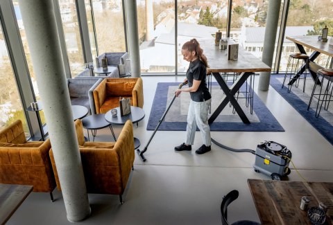 KARCHER Odkurzacz profesjonalny KARCHER T 15/1 HEPA - 1.355-307.0