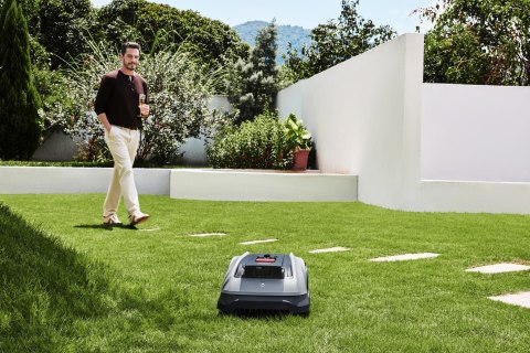 Robot do koszenia trawy Ecovacs Goat 0600 RTK