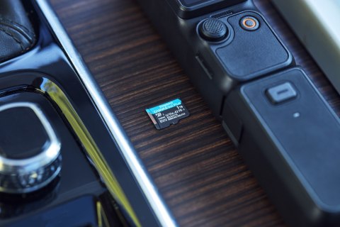 KINGSTON microSDXC Canvas Go Plus 1TB + Adapter